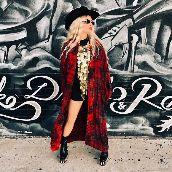 CHAI RED SILK SUSTAINABLE KIMONO - Picture 9 of 15